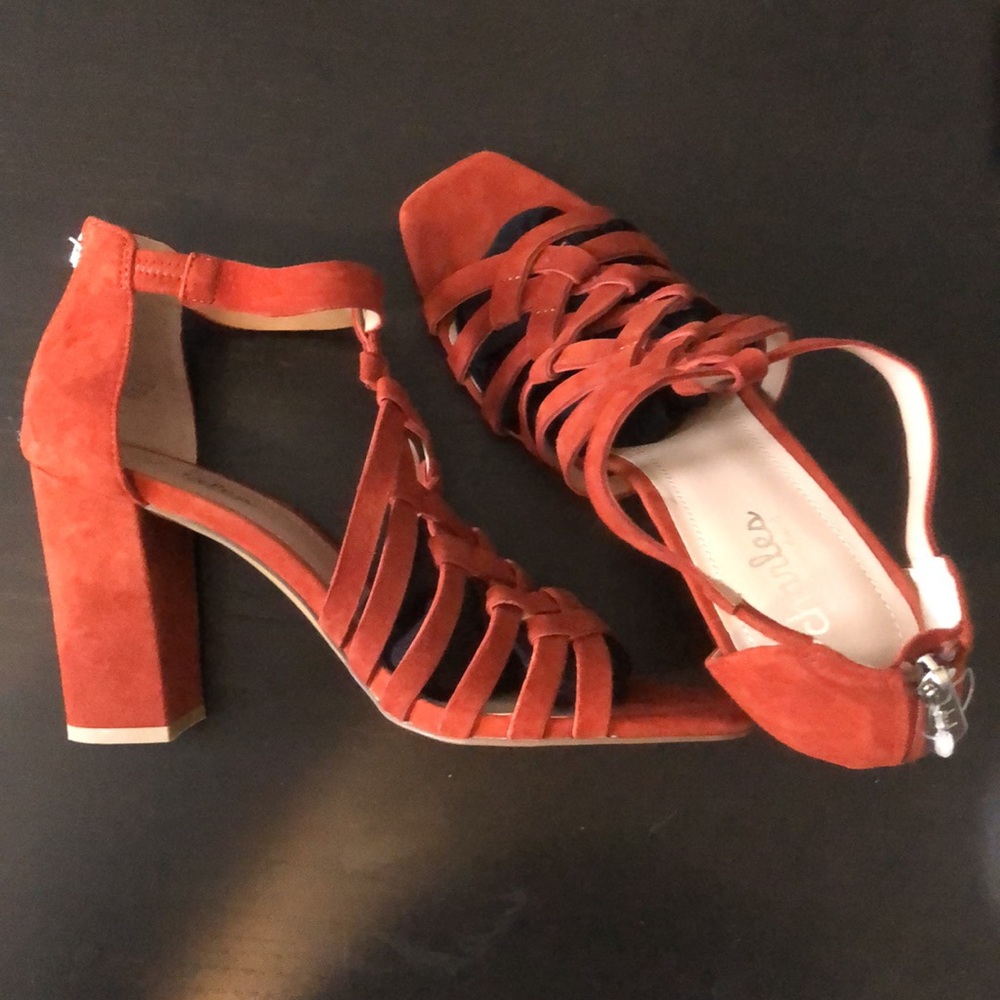 Gorgeous Rust Color Heels - Picture 5 of 7